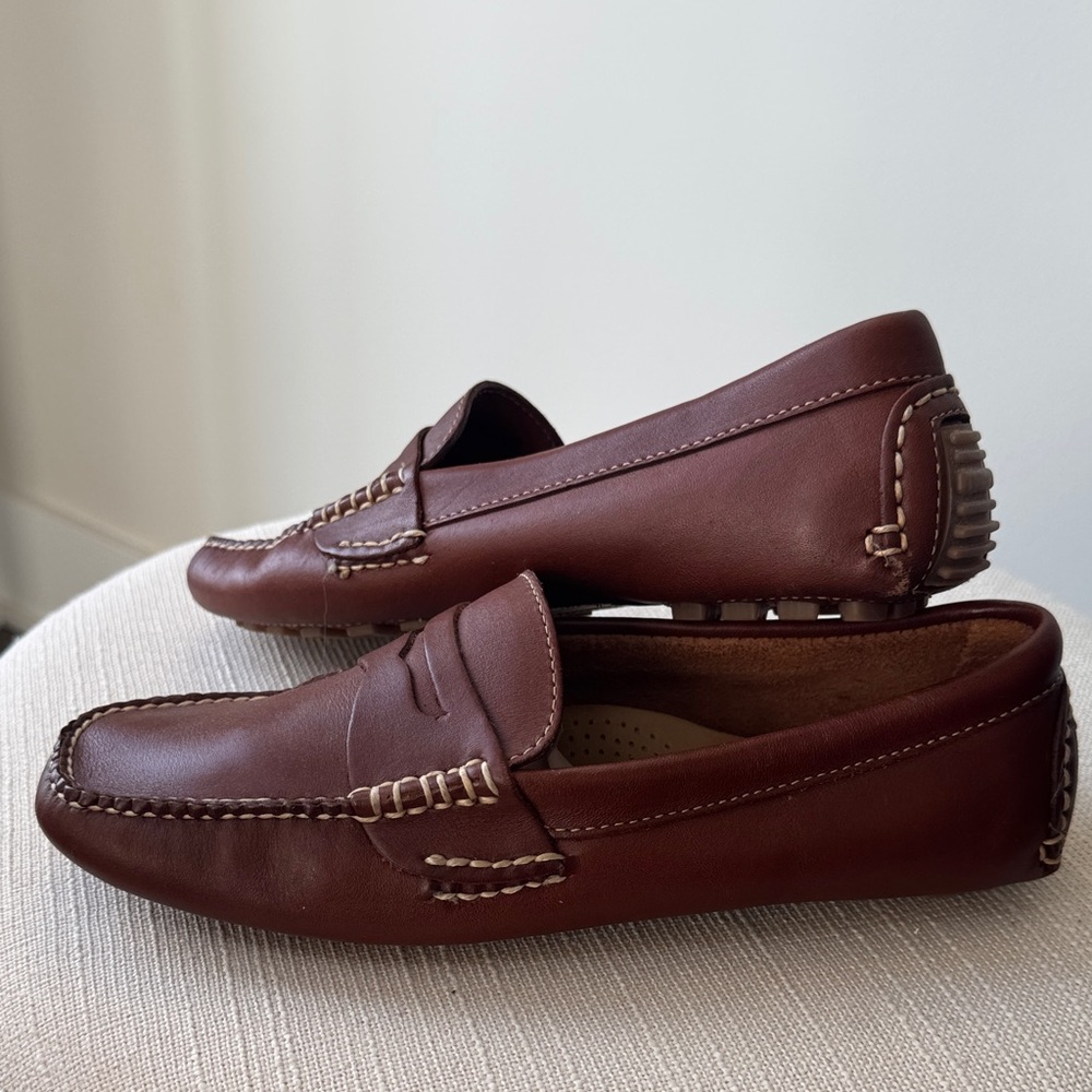 Bass Chocolate Brown Leather Loafers size 7 . 0158